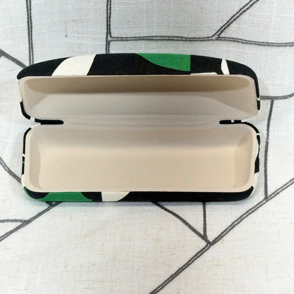 Vera Bradley Eyeglass Case OS Green Black White Geometric Hard Shell Fabric Wrap